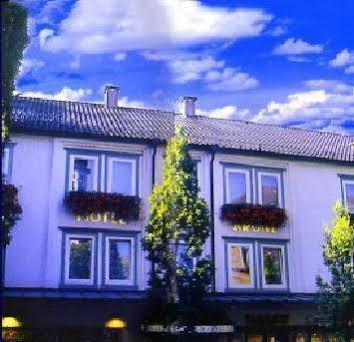 Hotel Zur Krone Bad Pyrmont Buitenkant foto